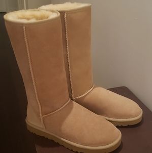 NWOB UGG Women's Classic Tall Boots - Sand; Size 7